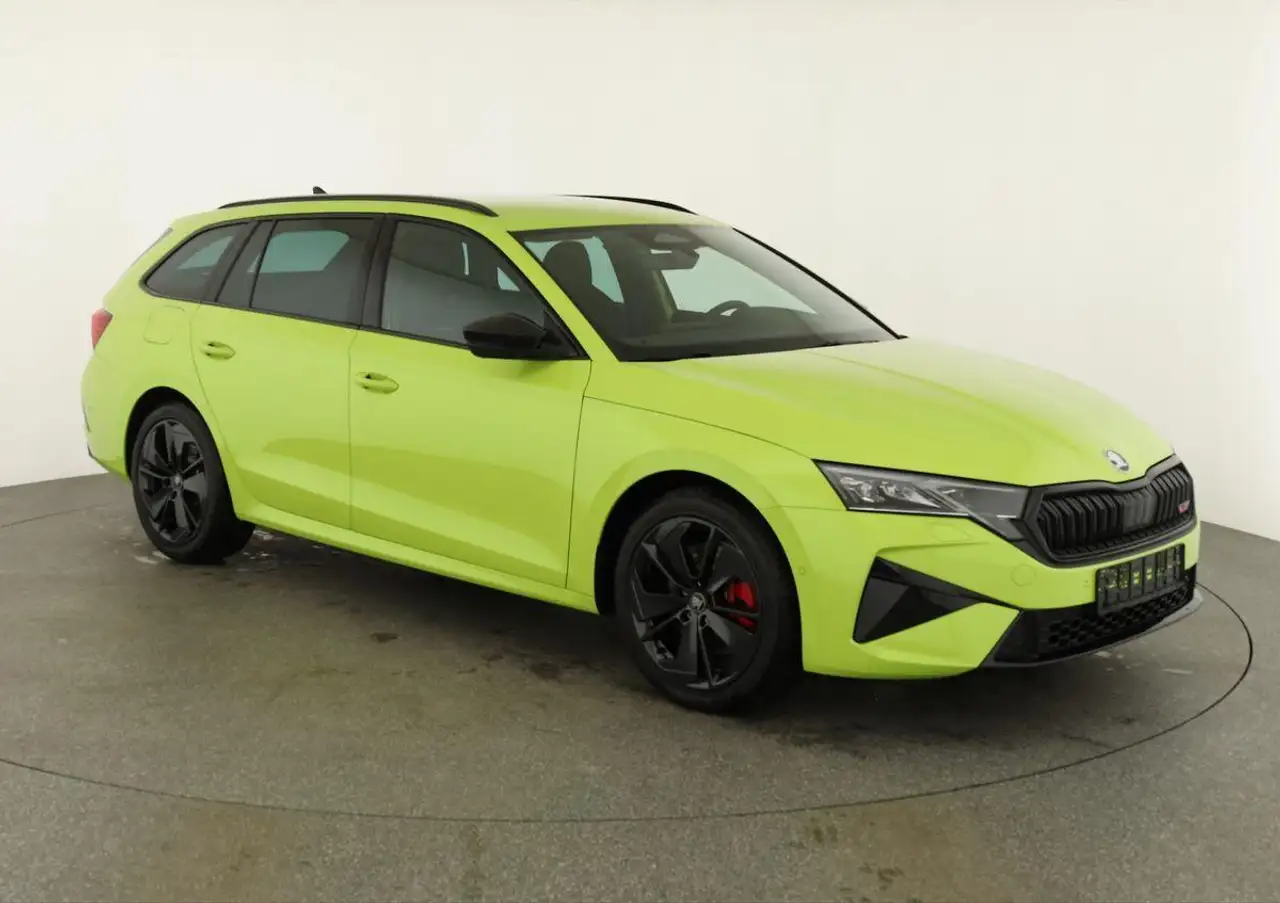 Skoda Octavia Combi 2.0 TSI 195 kW RS DSG, AHK, Navi, Matrix,...