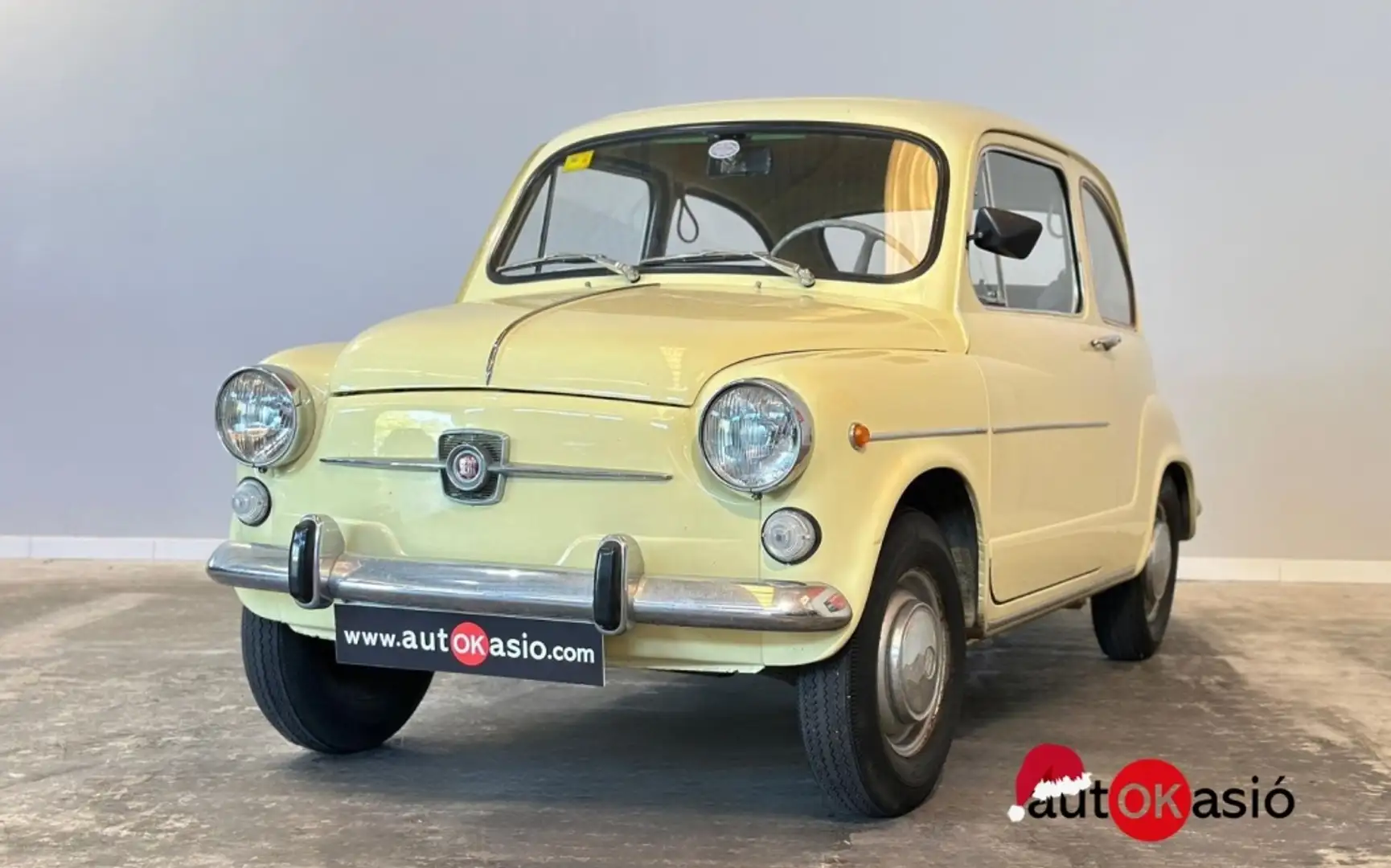 SEAT 600 E Бежевый  - 1