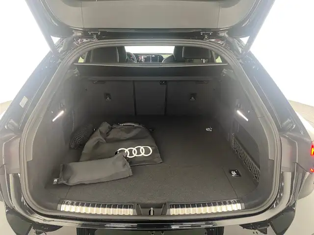 Audi A6 view 7