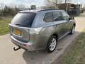 Mitsubishi Outlander 2.0 PHEV Instyle / AUTOMAAT / LEER / NAVI / SCHUIF Gris - thumbnail 16