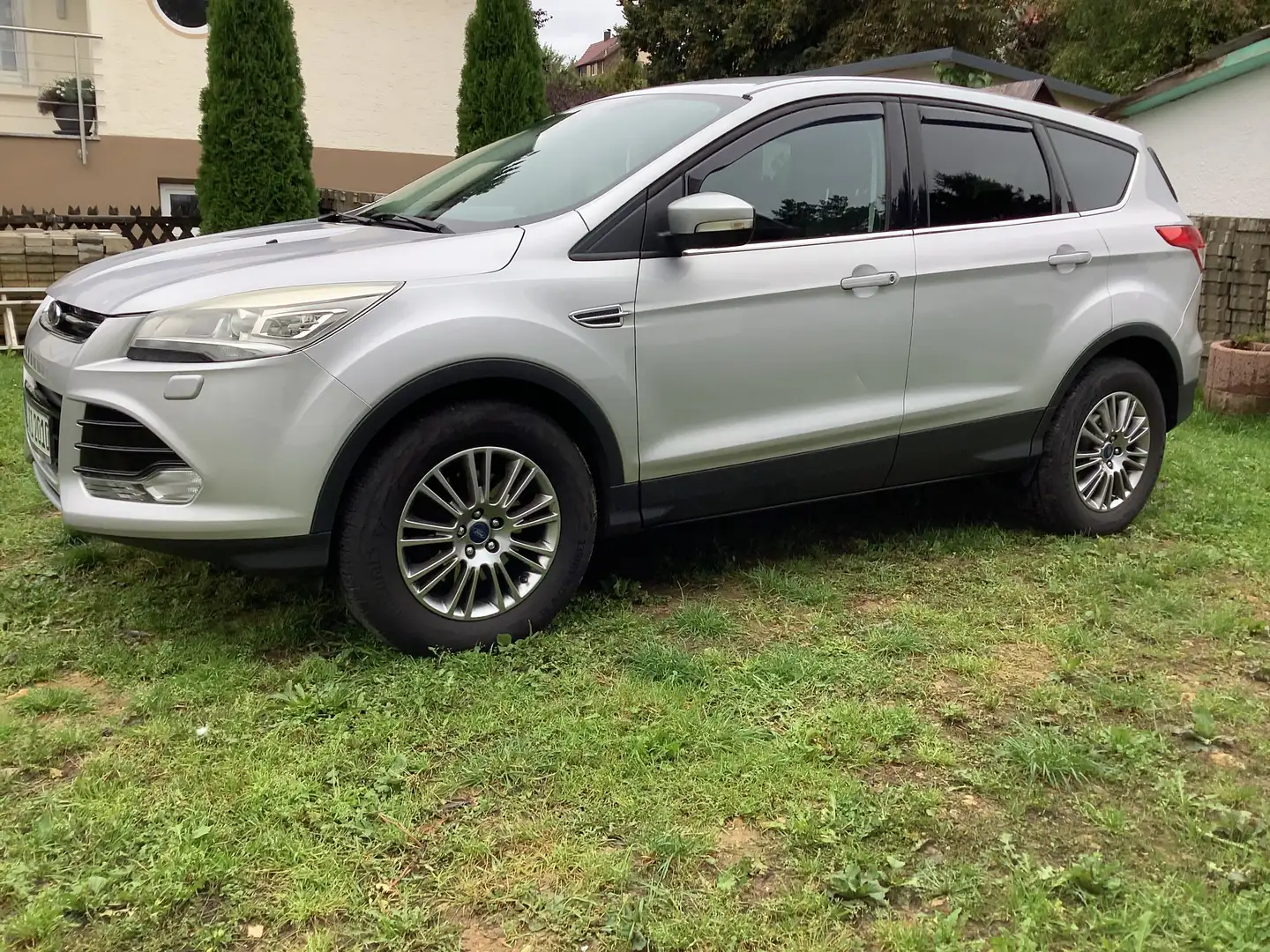 Ford Kuga 2.0 TDCi 4x4 Titanium - 2