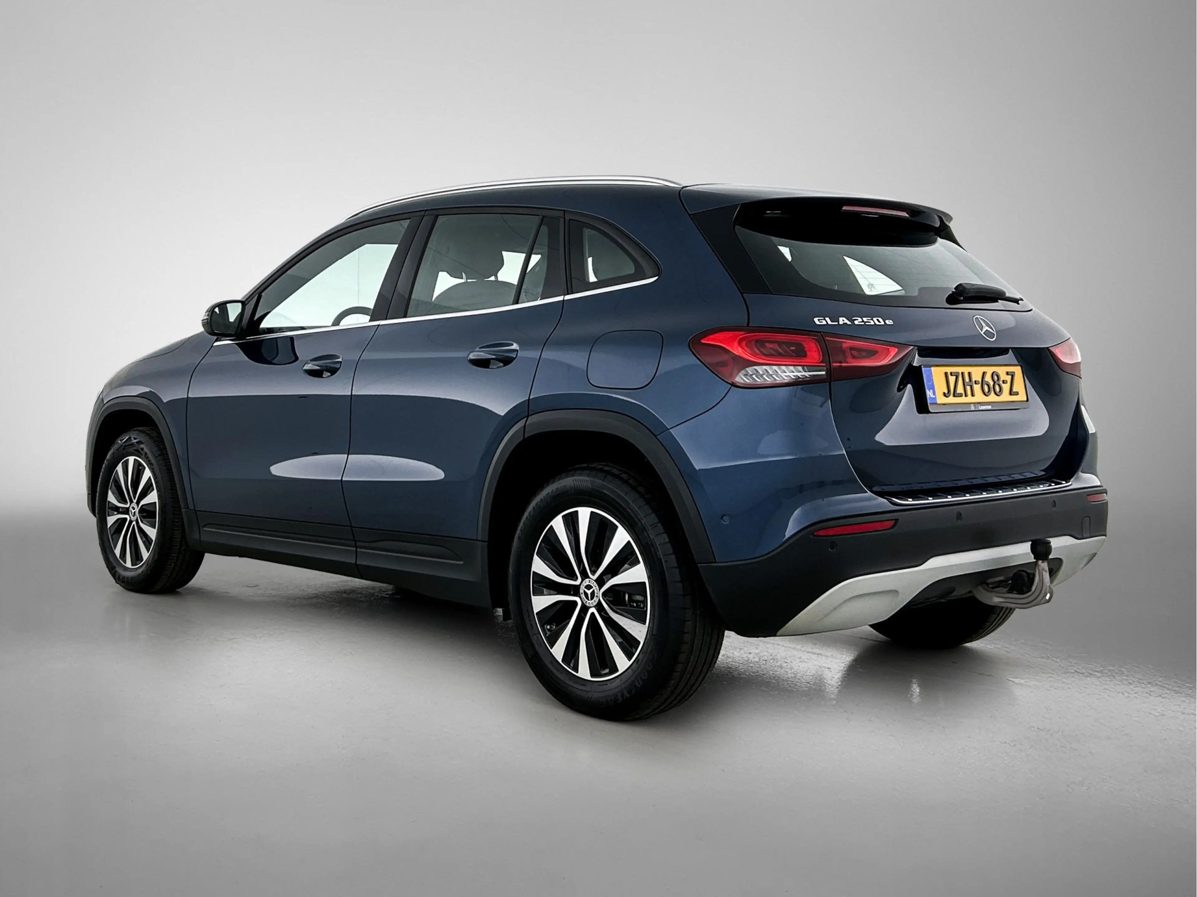 Mercedes-Benz GLA 250 e Plug-In Hybride | Trekhaak | Achteruitrijcamera — photo 12