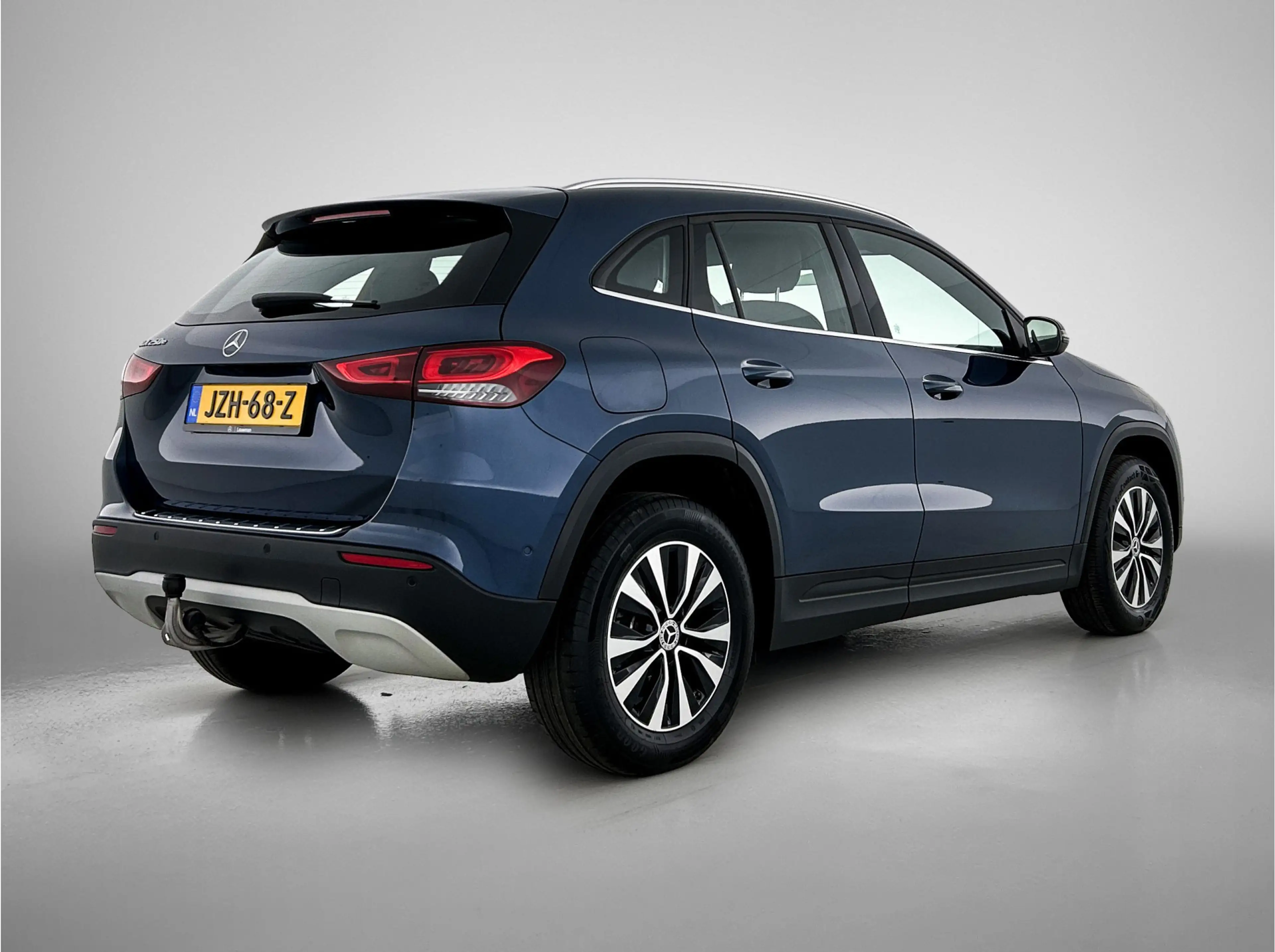 Mercedes-Benz GLA 250 e Plug-In Hybride | Trekhaak | Achteruitrijcamera — photo 2