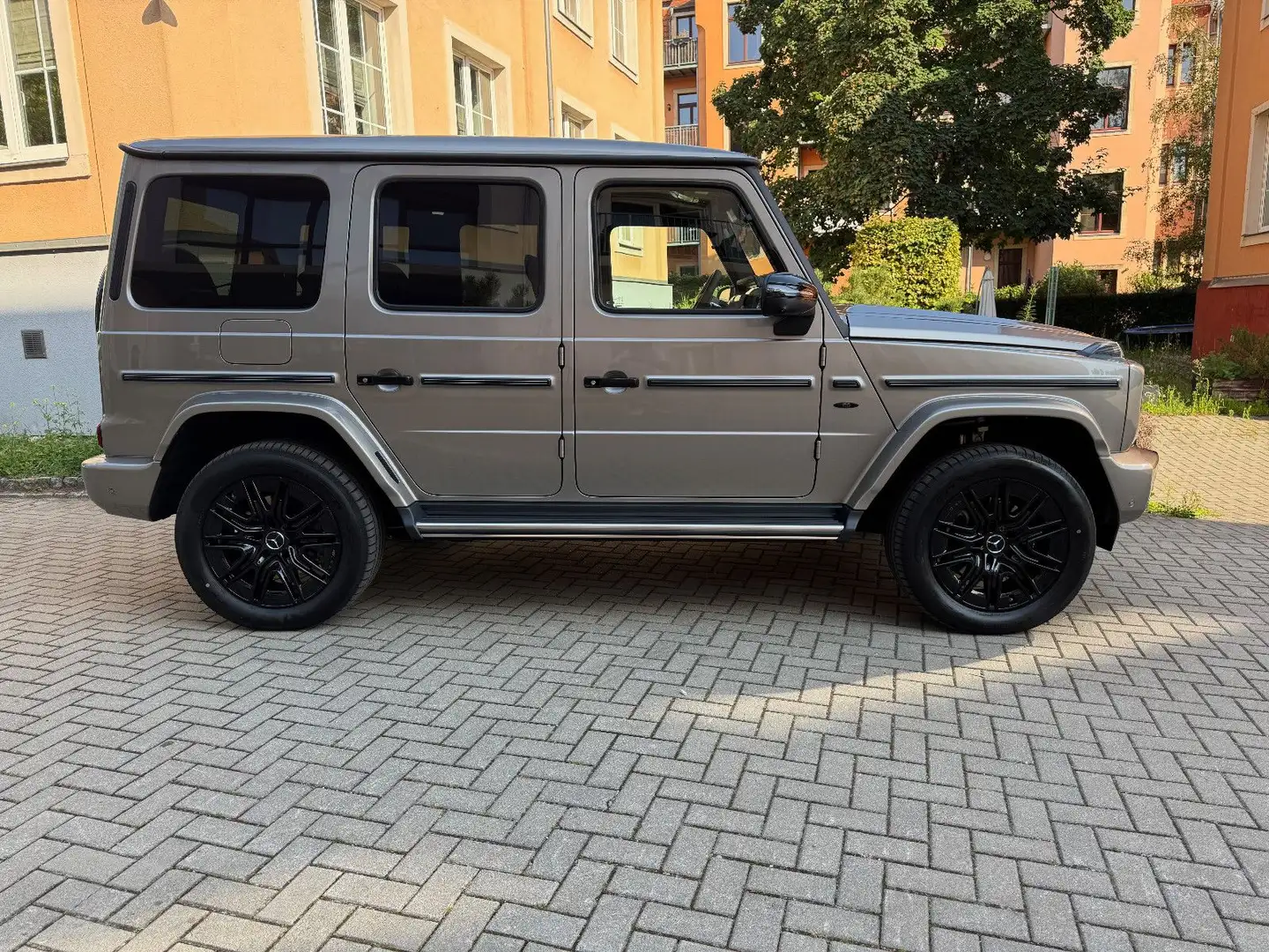 Mercedes-Benz G 580 mit EQ Technologie AMG/360/Night/Exclusiv Silber - 2