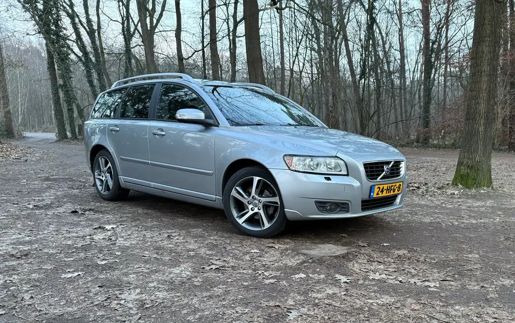 Volvo V50 2008 из Европы — купить под ключ