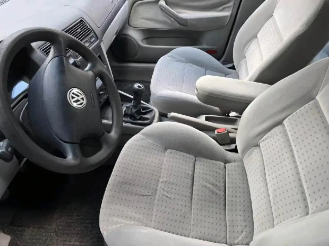 Volkswagen Golf 4 1.6 Benzin, foto 2