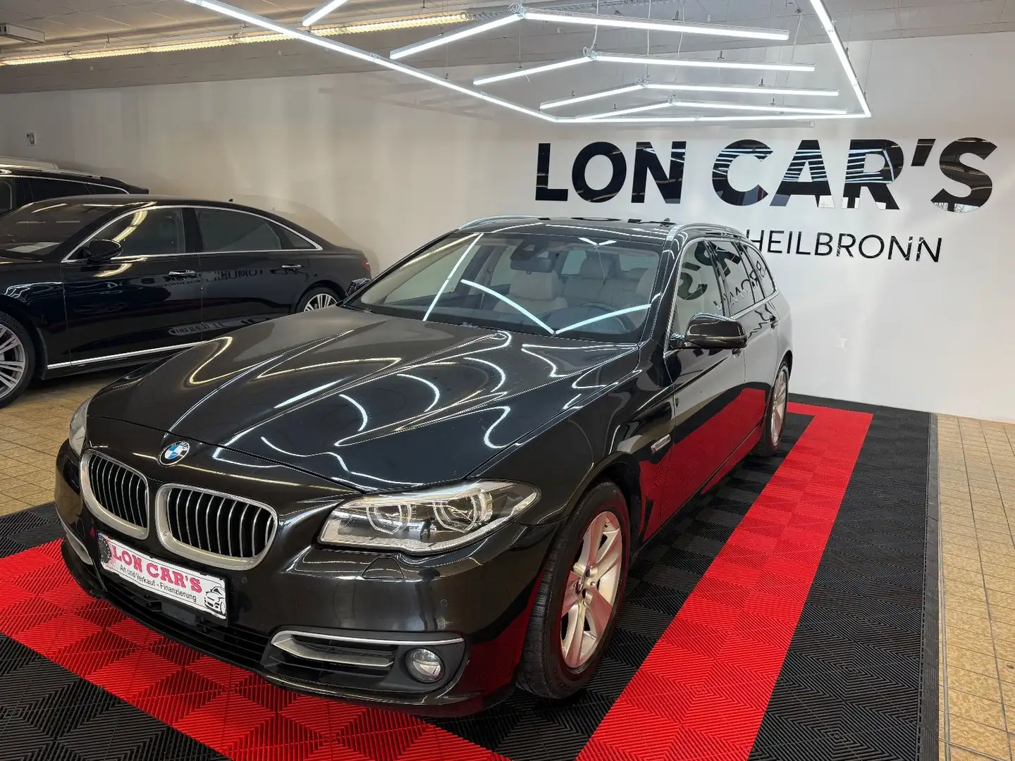 BMW 520 d xDrive/Navi/PANO/LederHeadUp/LED/TOP Noir - 1