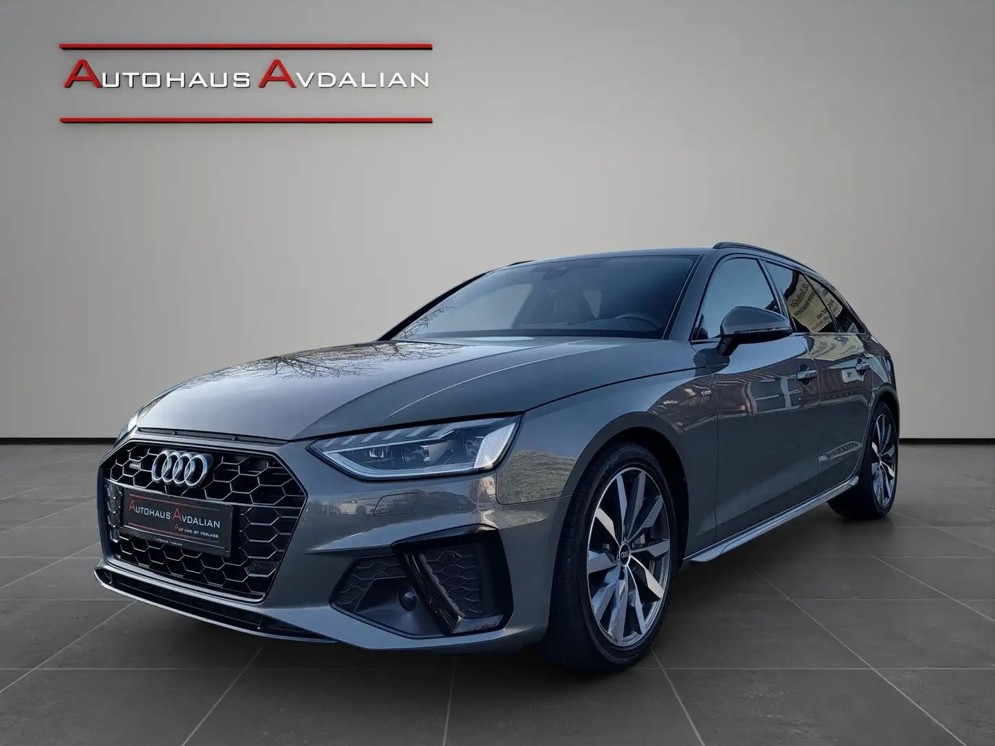 Audi A4 Avant 40 TDI qu. S line PANO|MATRIX|RAUTE|18" Gris - 1
