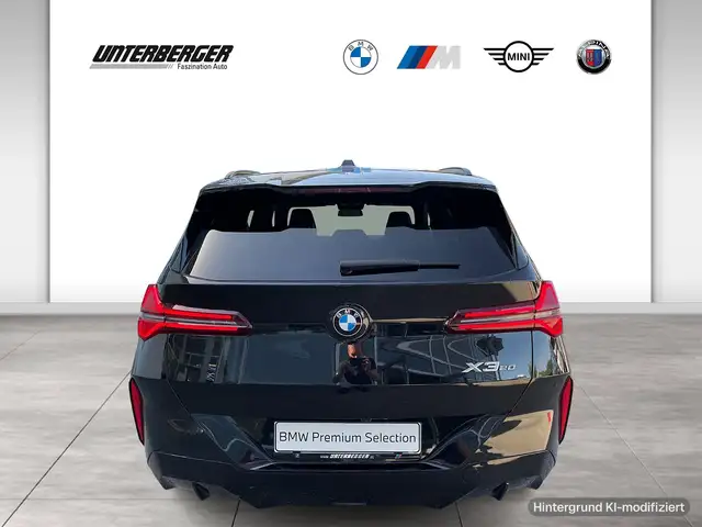 BMW X3 view 5