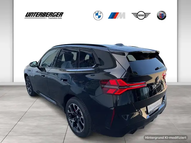 BMW X3 view 4