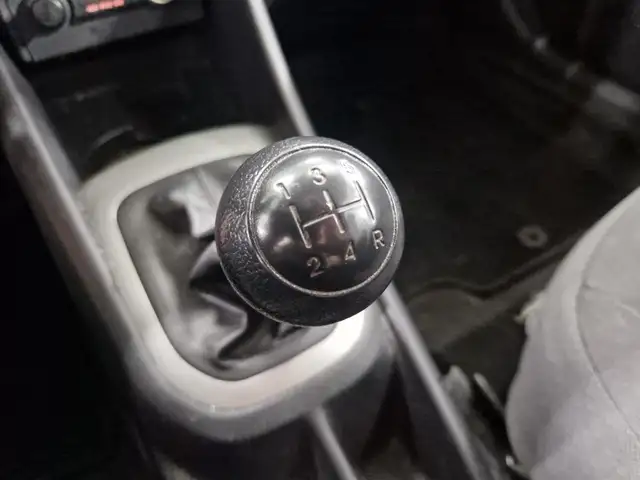 Kia Rio view 12