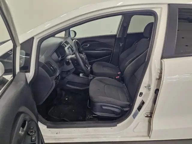 Kia Rio view 15