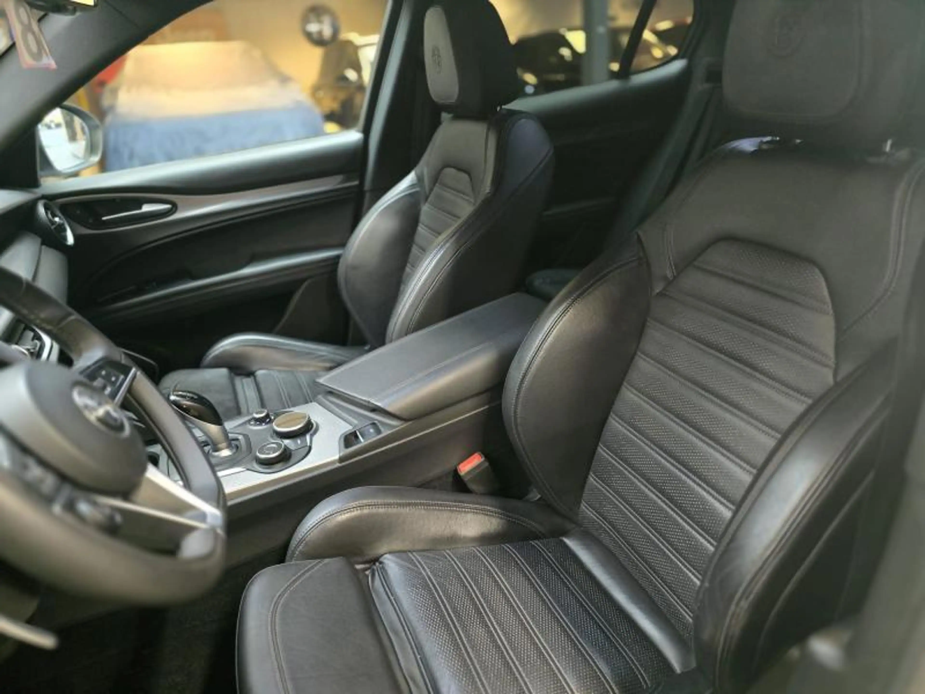 Alfa Romeo Stelvio B-Tech — photo 11