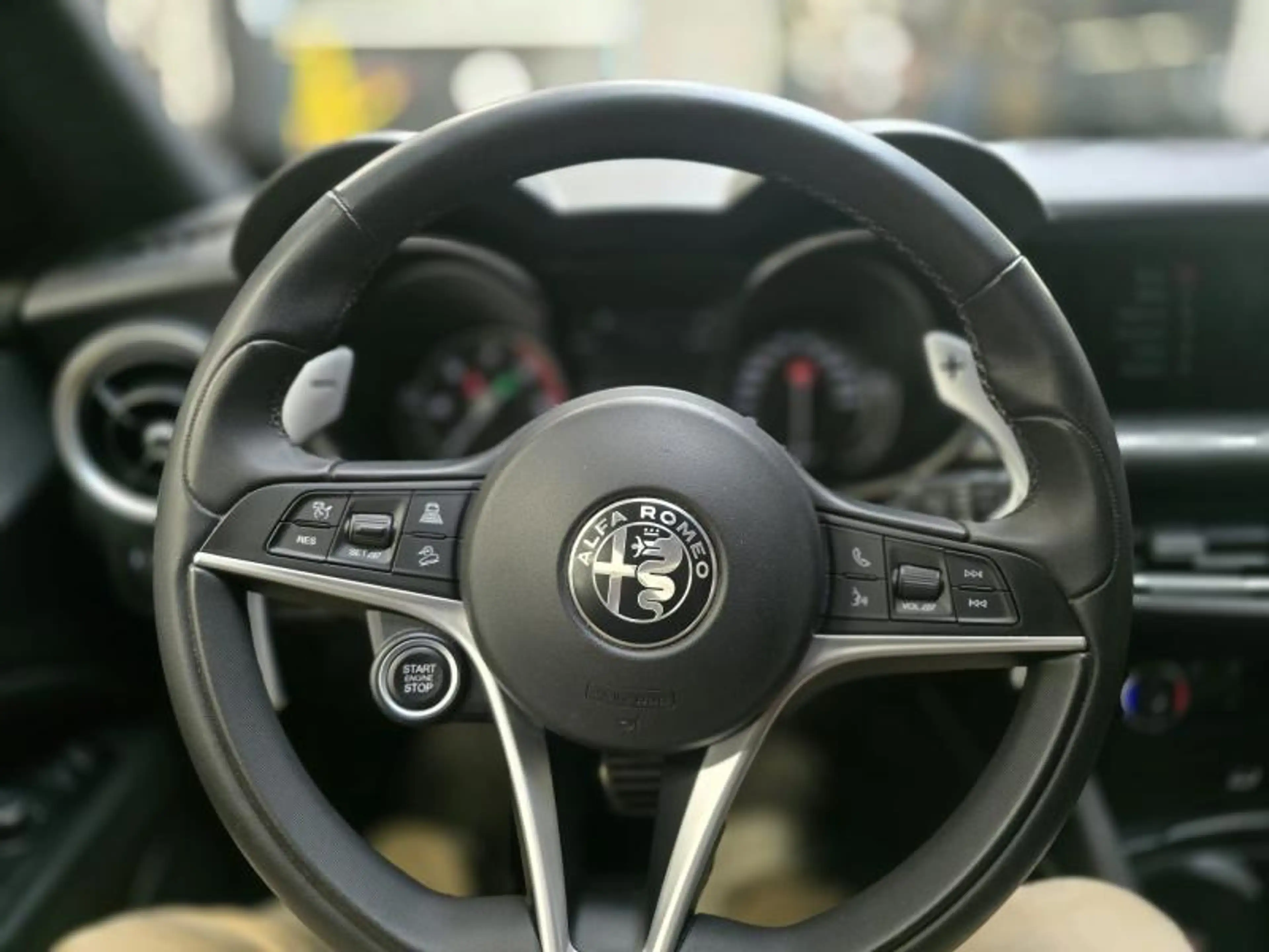 Alfa Romeo Stelvio B-Tech — photo 14