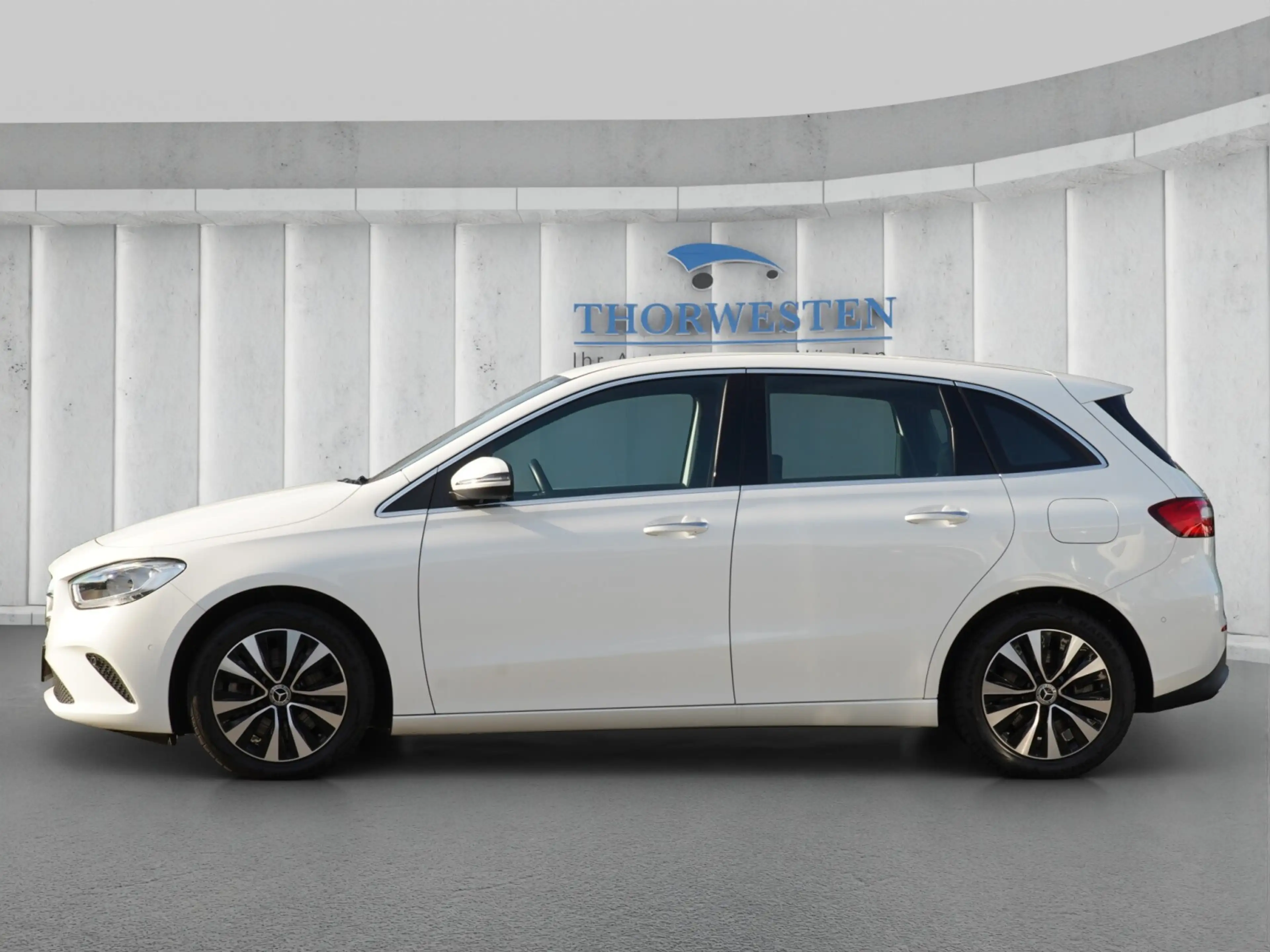 Mercedes-Benz B 250 B 250 e Progressive Keyless-Go LED Tempomat Hybrid — photo 4