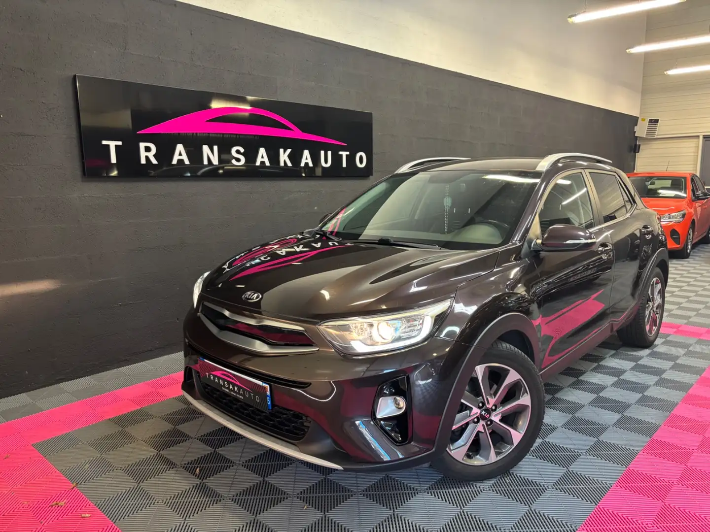 Kia Stonic Design Marrón - 1