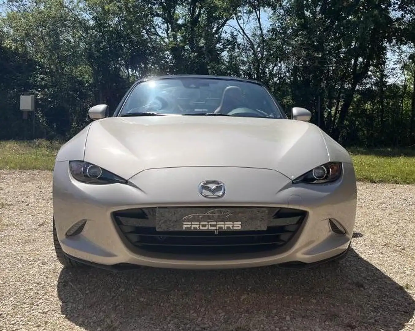 Mazda MX-5 2.0  Skyactiv-G - 184cv  - ROADSTER TOIT SOUPLE Sé Gris - 2