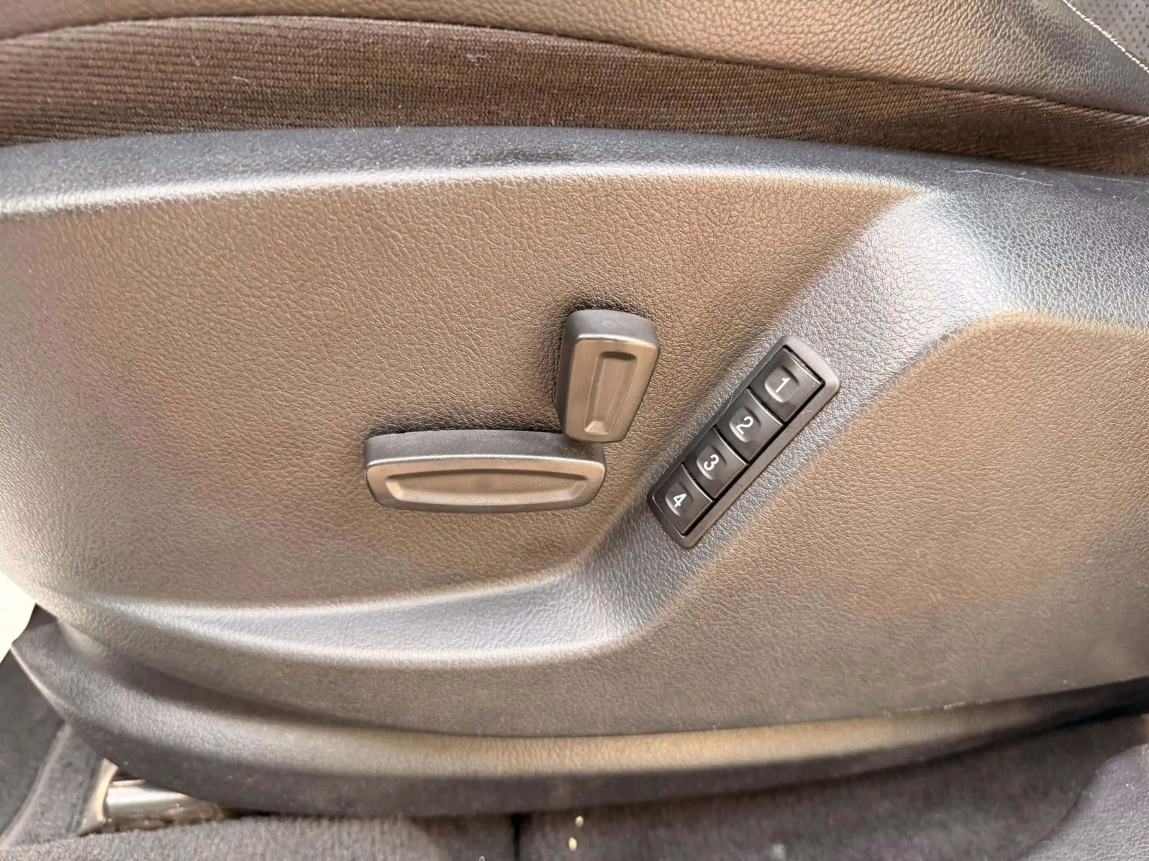 Ford S-Max S-MAX  2.2 TDCi Titanium Automatik 7-Sitzer — photo 12