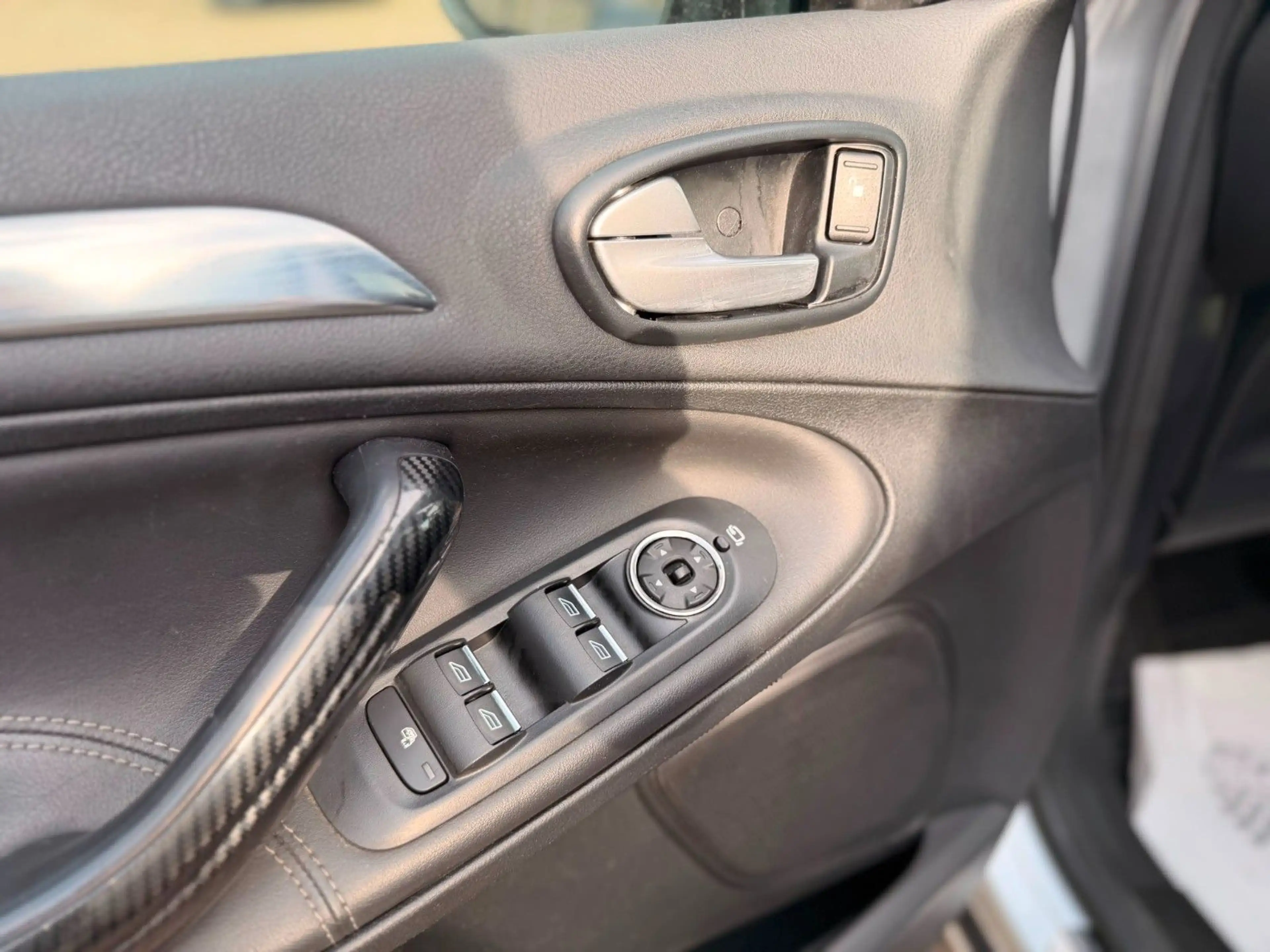 Ford S-Max S-MAX  2.2 TDCi Titanium Automatik 7-Sitzer — photo 9