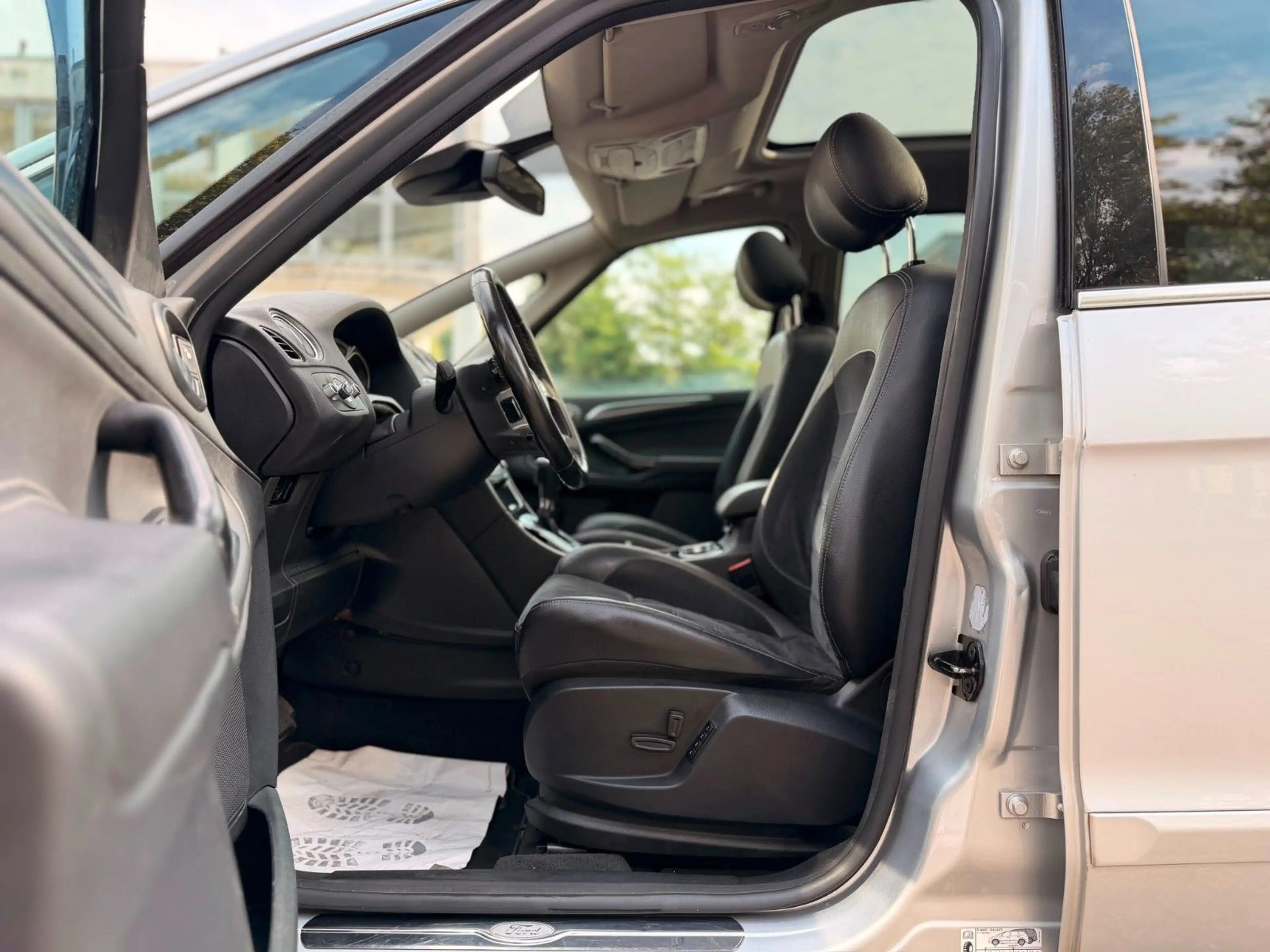 Ford S-Max S-MAX  2.2 TDCi Titanium Automatik 7-Sitzer — photo 10