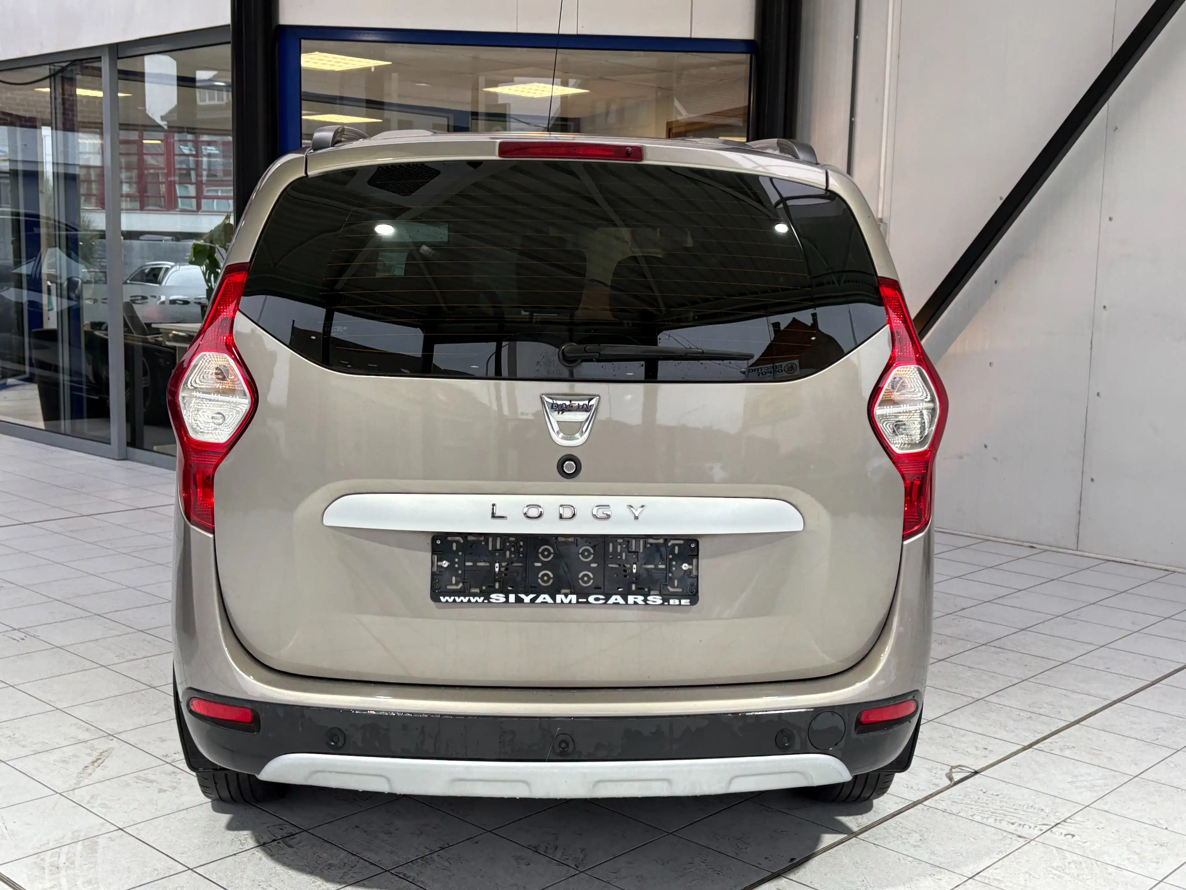 Dacia Lodgy 1.5 dCi *CUIR * GPS * PDC * JANTES * 1ER PROP* — photo 4