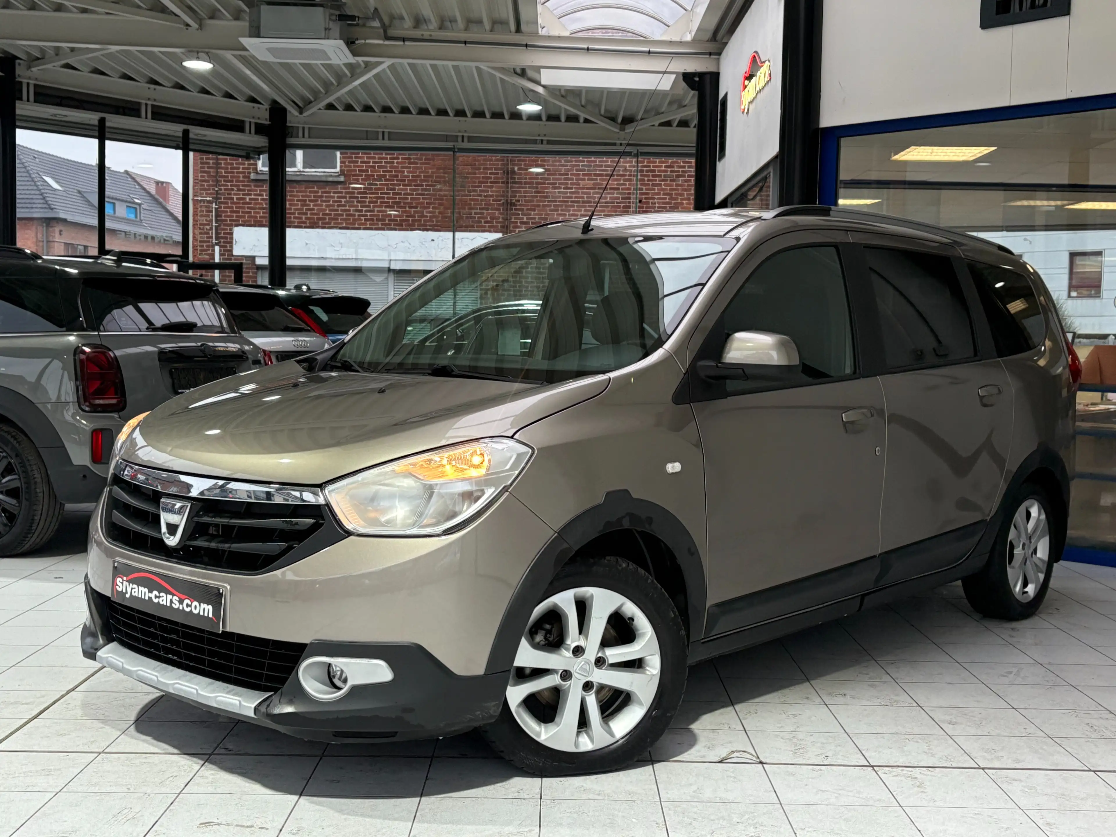 Dacia Lodgy 1.5 dCi *CUIR * GPS * PDC * JANTES * 1ER PROP*