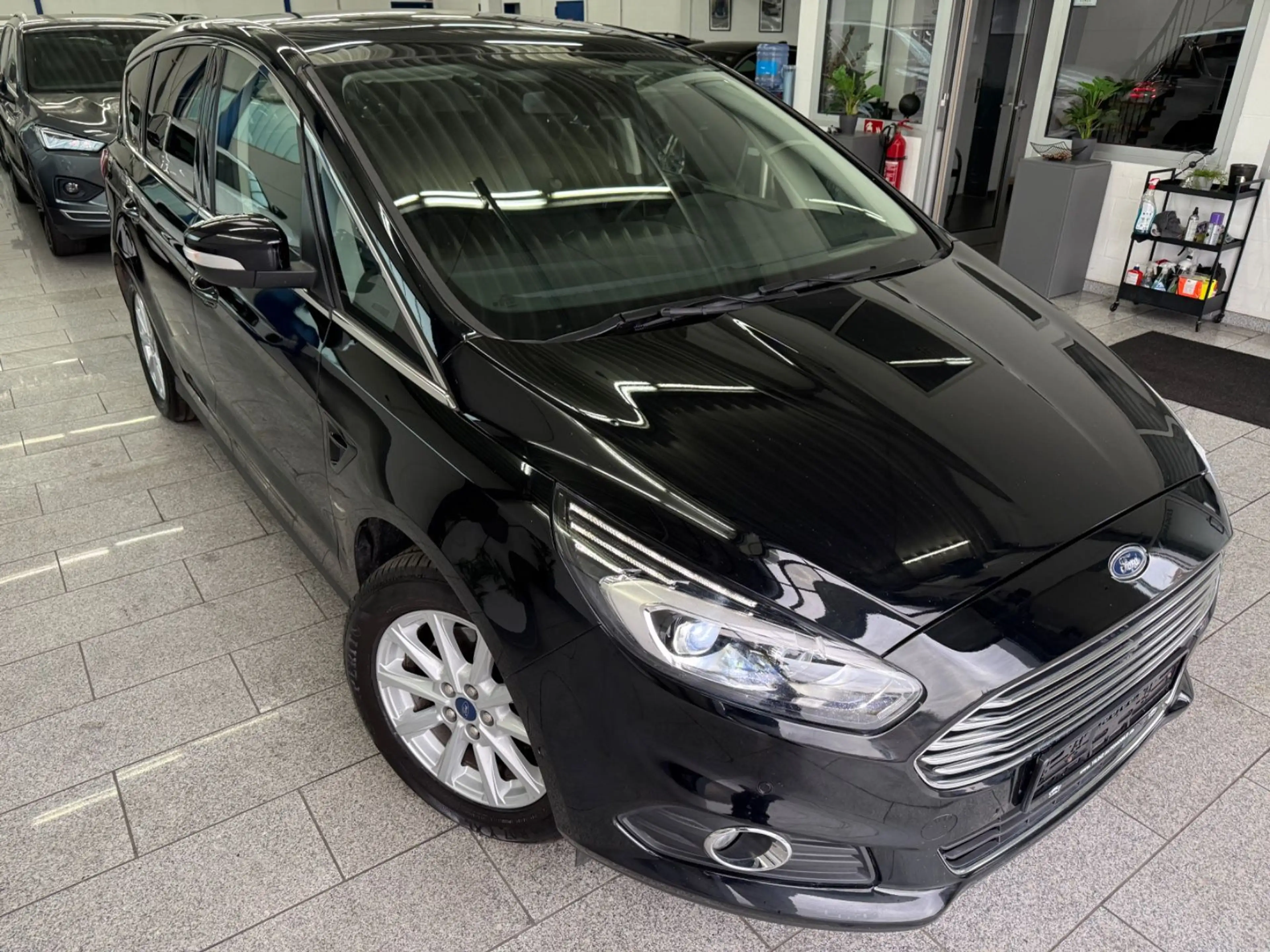 Ford S-Max 2.0 TDCI*7-SIT*AWD*AUT*PAN*NAV*CAM*LED*ACC — photo 4