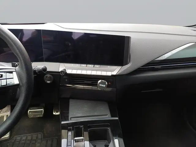 Opel Astra view 12
