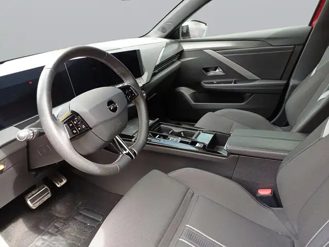 Opel Astra view 11