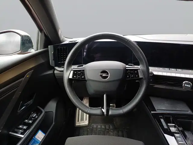 Opel Astra view 13