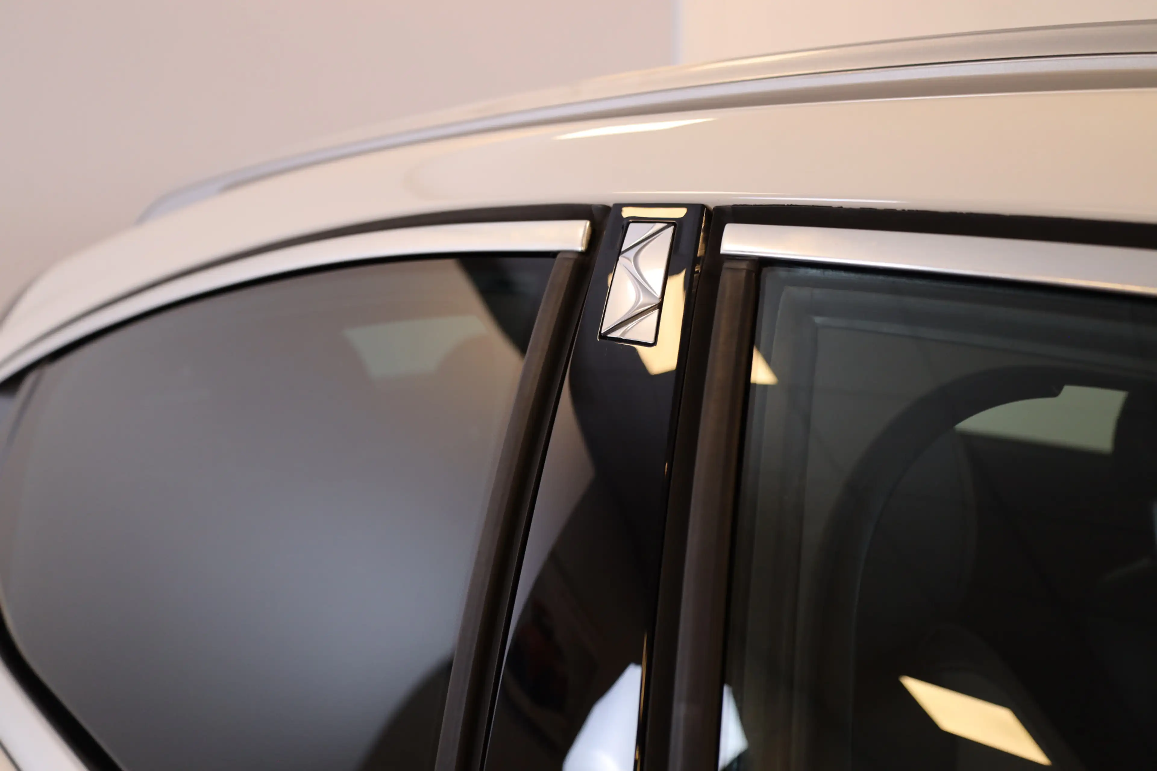 DS Automobiles DS 4 Crossback PT 130 Business Camera | 17" | Dodehoek detectie e — photo 11