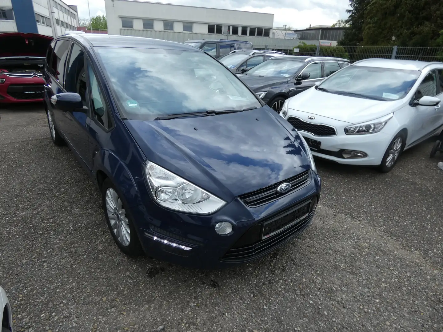 Ford S-Max 2.0 TDCi DPF Business Edition Bleu - 1