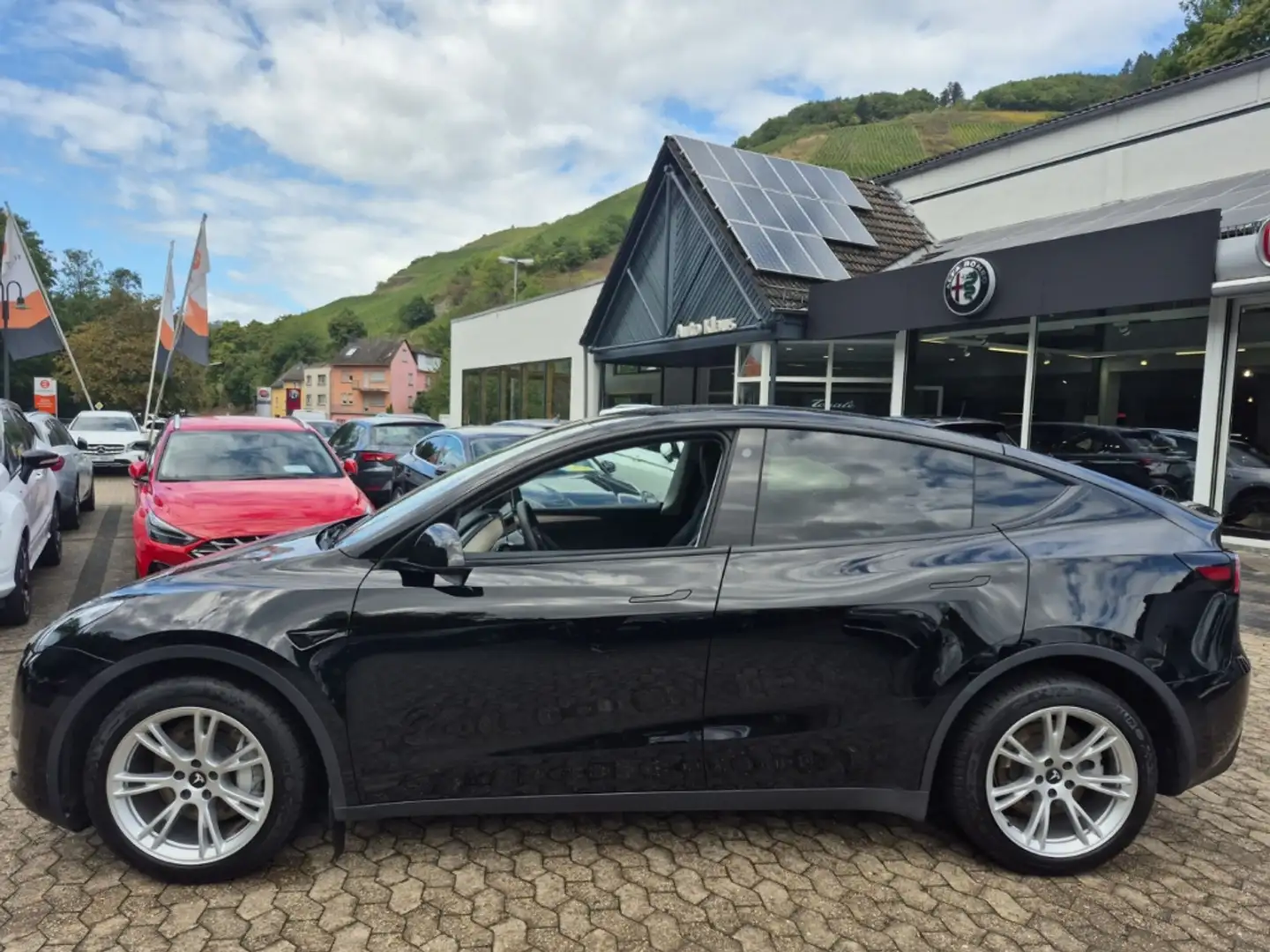 Tesla Model Y Long Range Dual AWD Panorama Zwart - 2