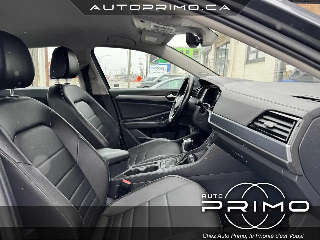 Volkswagen Jetta снимка Volkswagen Jetta