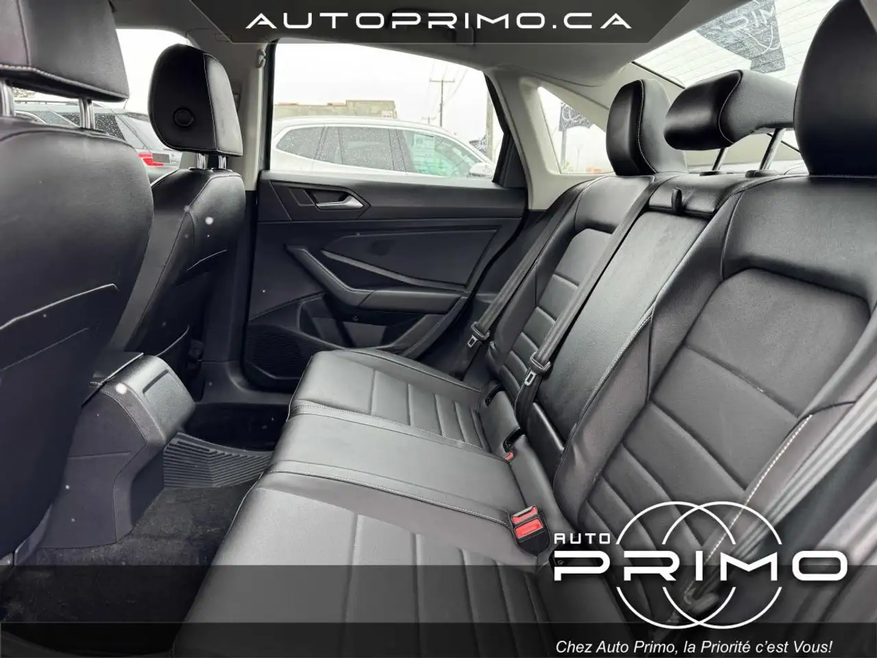 Volkswagen Jetta снимка Volkswagen Jetta