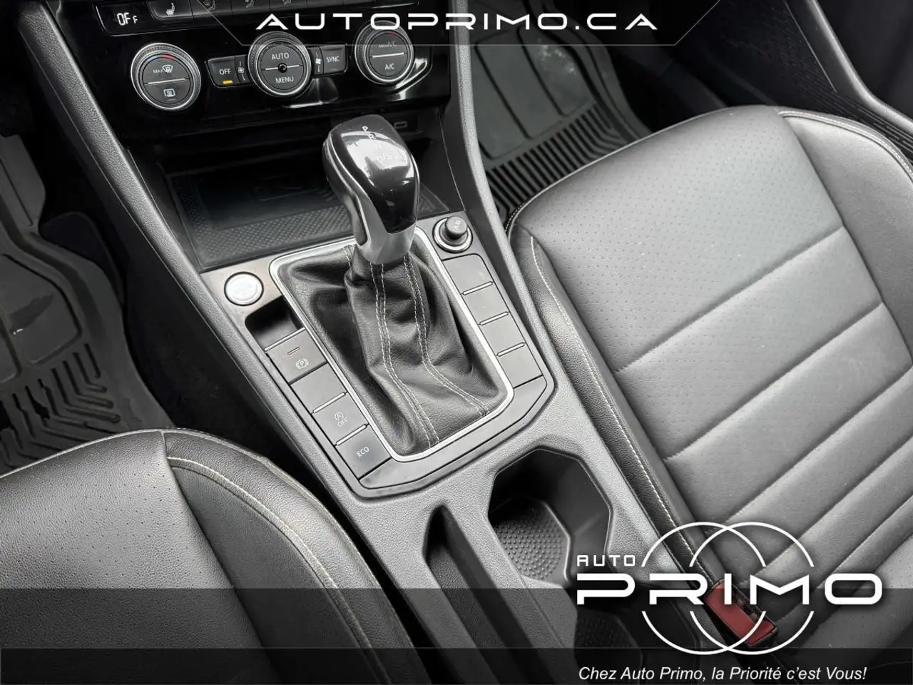 Volkswagen Jetta снимка Volkswagen Jetta