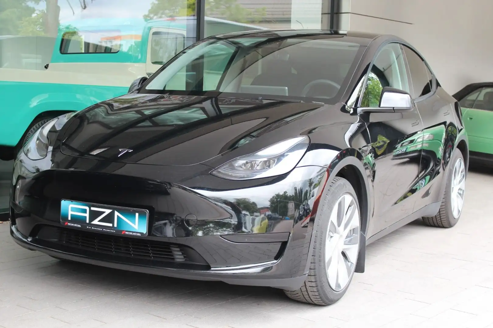 Tesla Model Y Чорний - 2