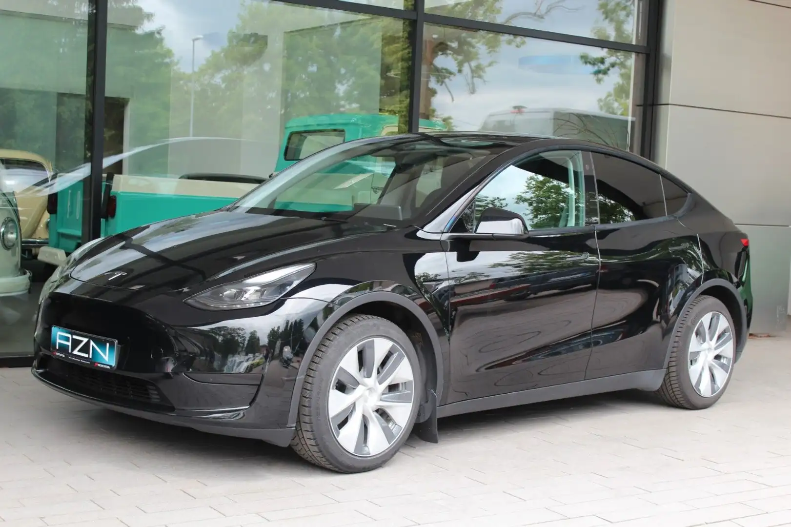 Tesla Model Y Чорний - 1