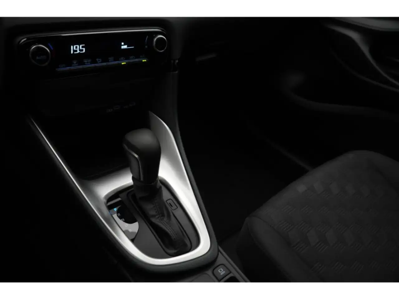 Toyota Yaris 2026 — фото 10