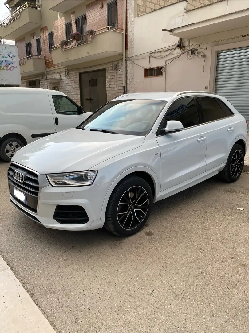 Audi Q3 2.0 tdi S-Line quattro 150cv s-tronic Bianco - 2