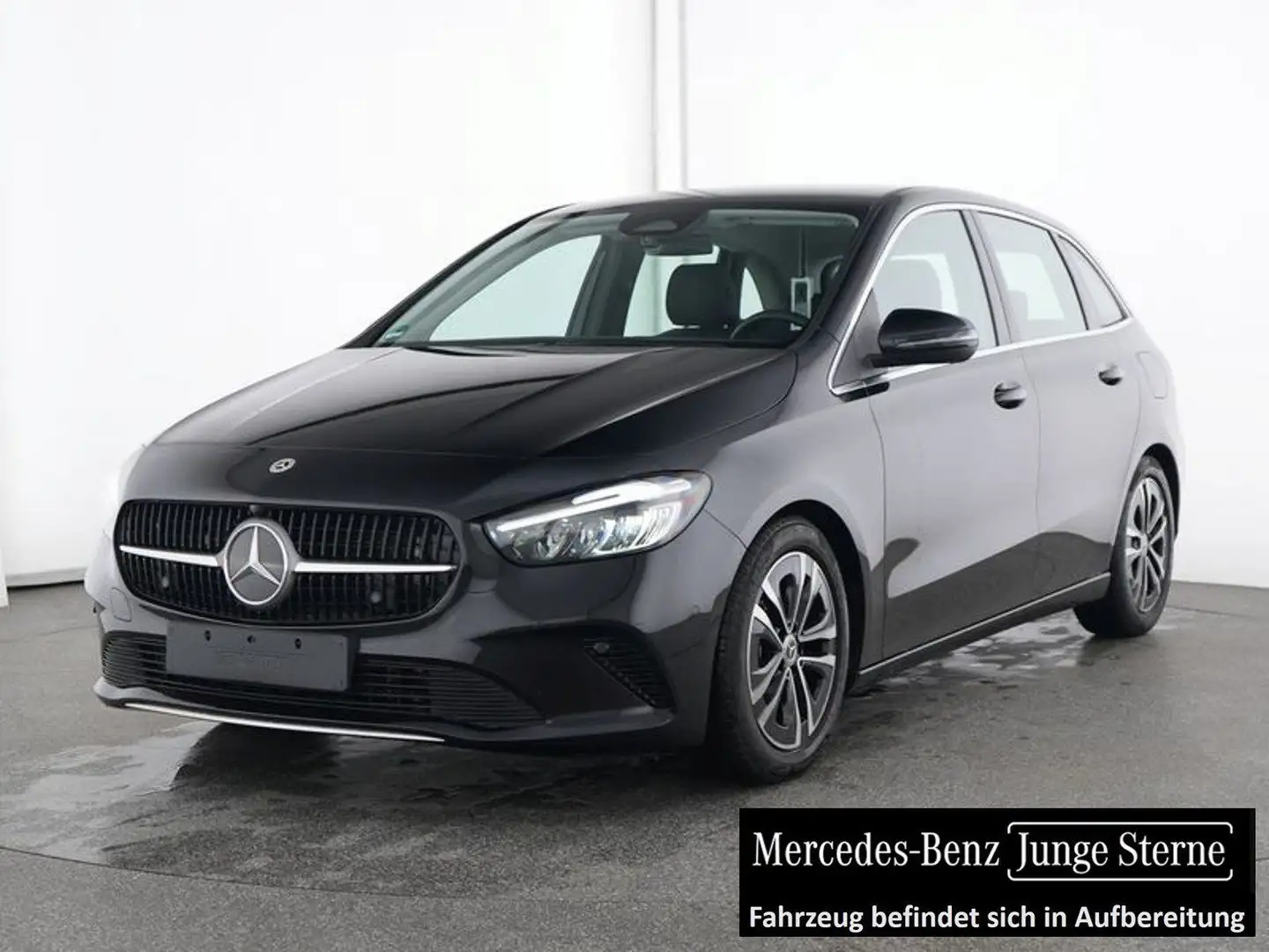 Mercedes-Benz B 180 Progressive Line Advanced Schwarz - 1
