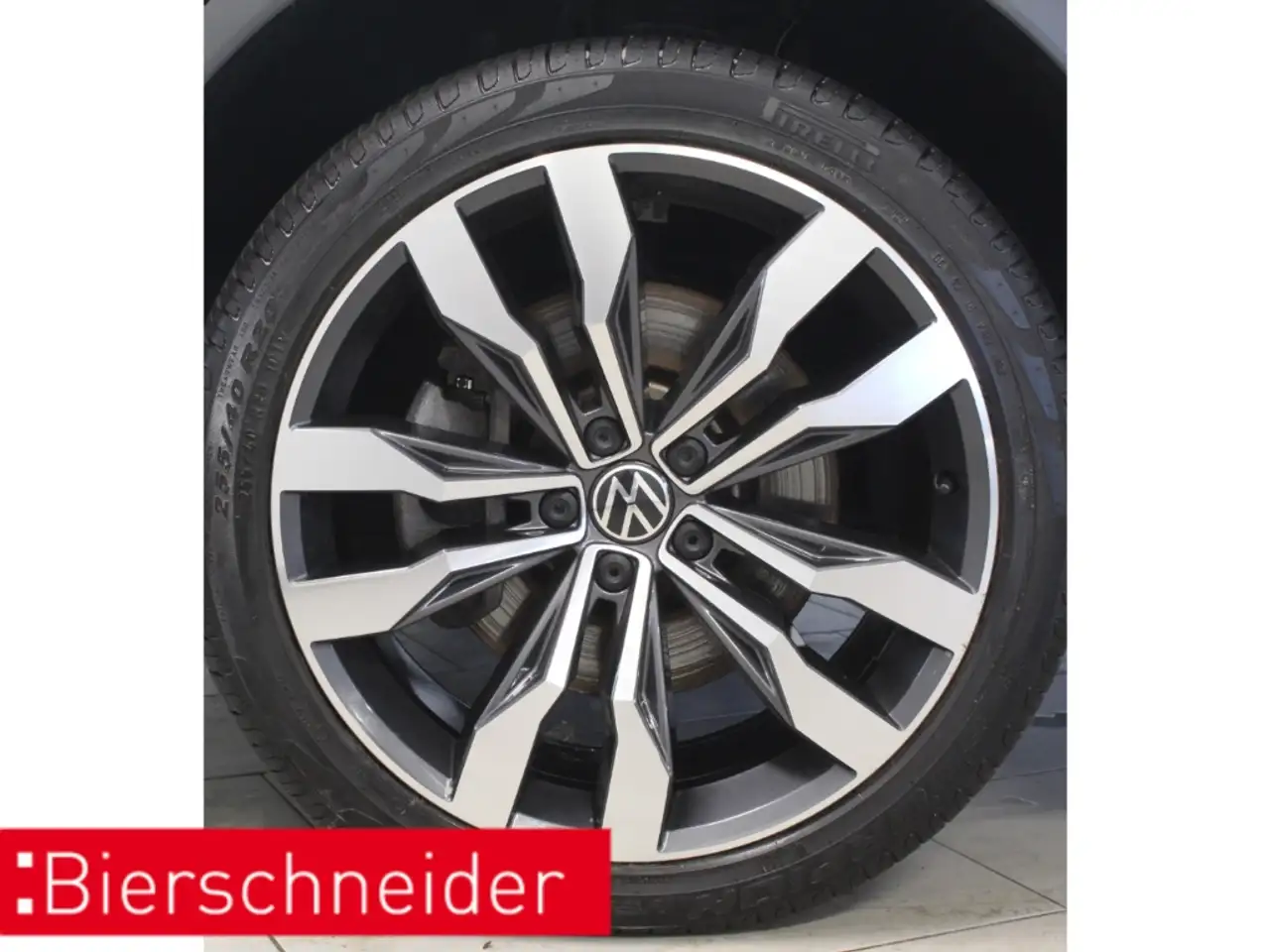 Volkswagen Tiguan Allspace 2.0 TSI DSG 4Mo. 2x R-Line 20 AHK MATRIX PANO 14