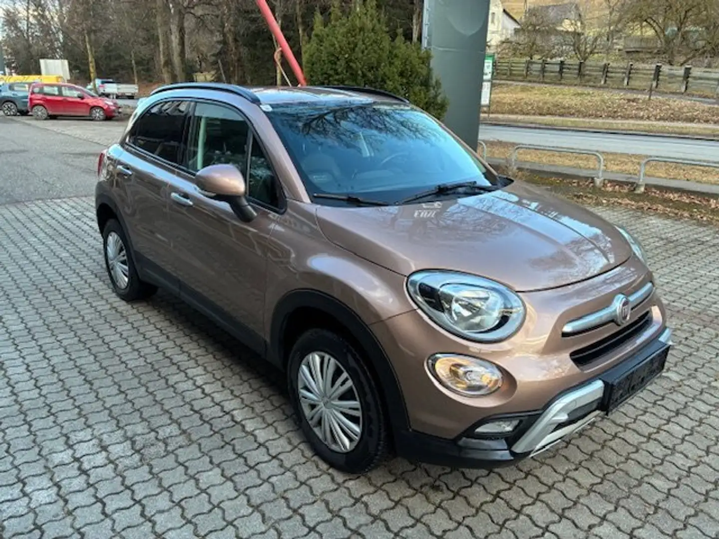 Fiat 500X 4x4 2,0 Multi-Jet II 140 Off-Road Look Cross Beige - 1