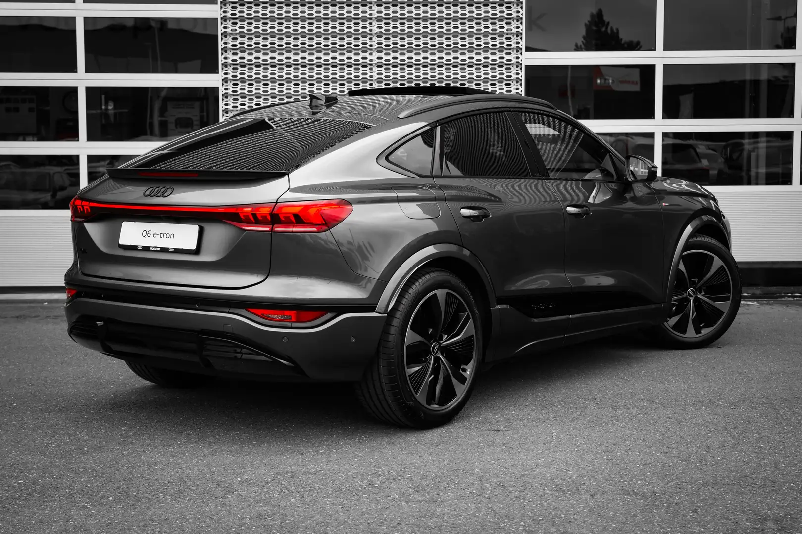Audi Q6 Sportback e-tron S edition | Adaptive cruise contr Grijs - 2