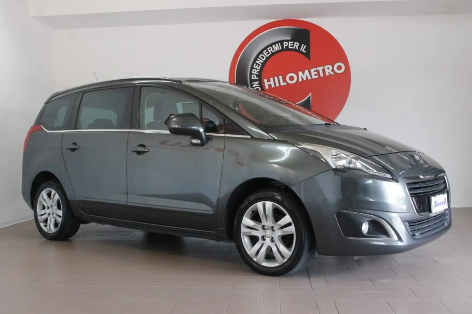 Peugeot 5008 1.6 HDi 115CV Business 7 POSTI Grigio - 1