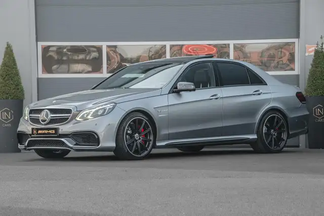 Mercedes-Benz E 63 AMG S 4MATIC | Carbon | DAB | Pano