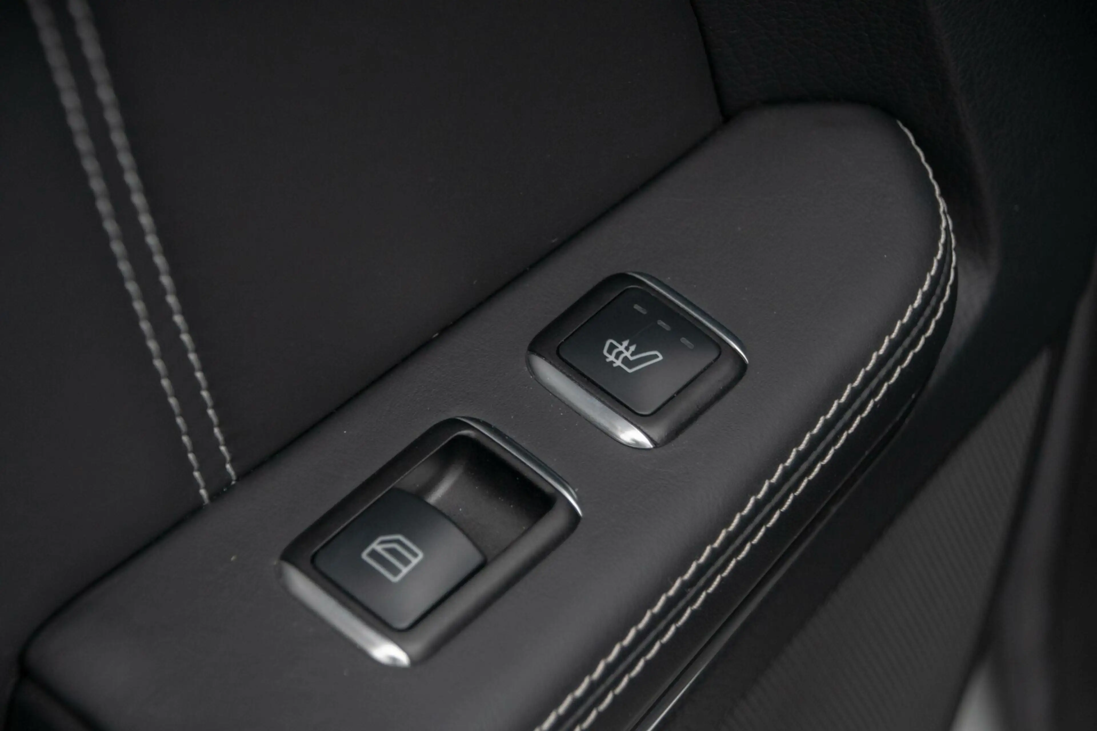 Mercedes-Benz E 63 AMG S 4MATIC | Carbon | DAB | Pano — photo 14