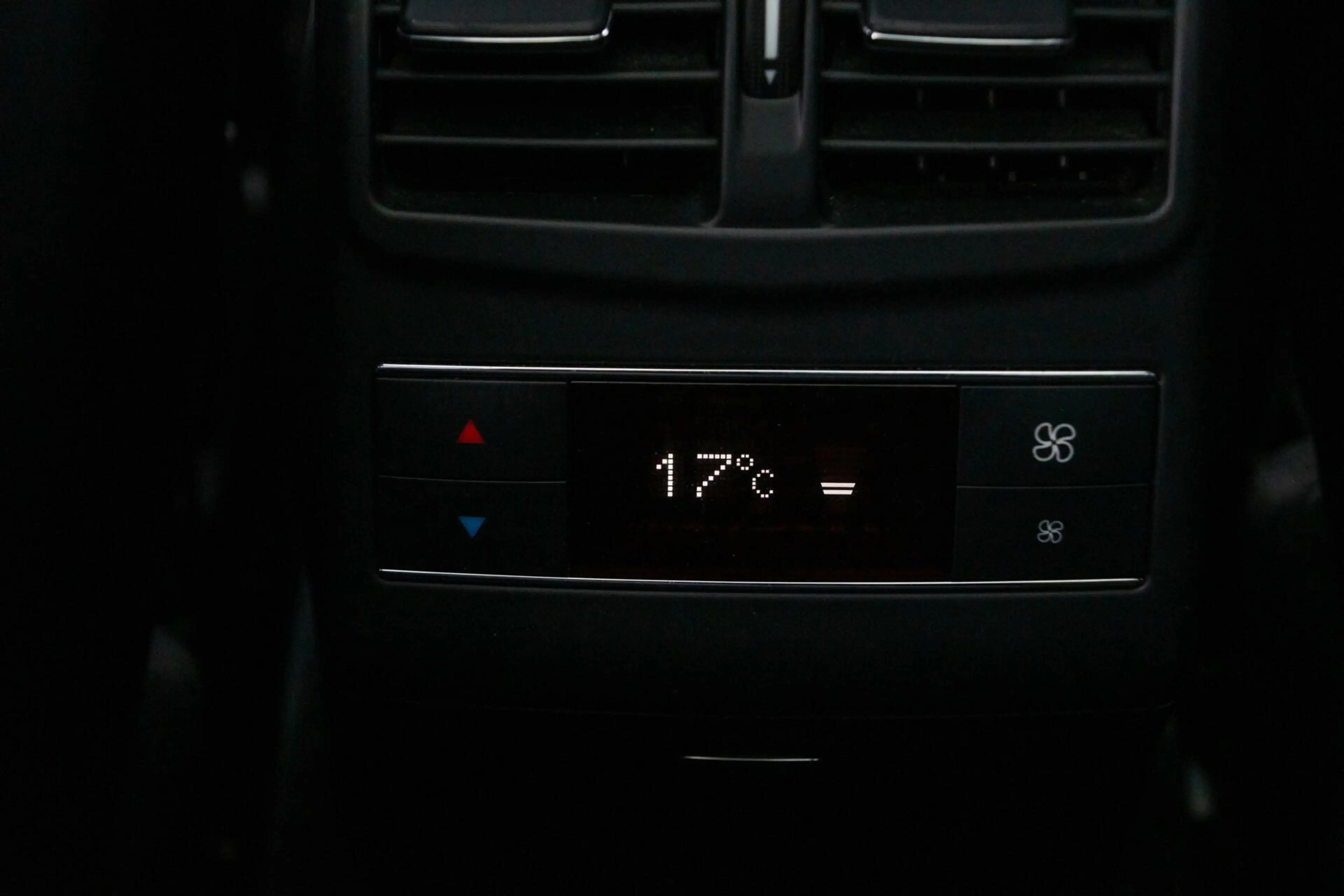 Mercedes-Benz E 63 AMG S 4MATIC | Carbon | DAB | Pano — photo 15