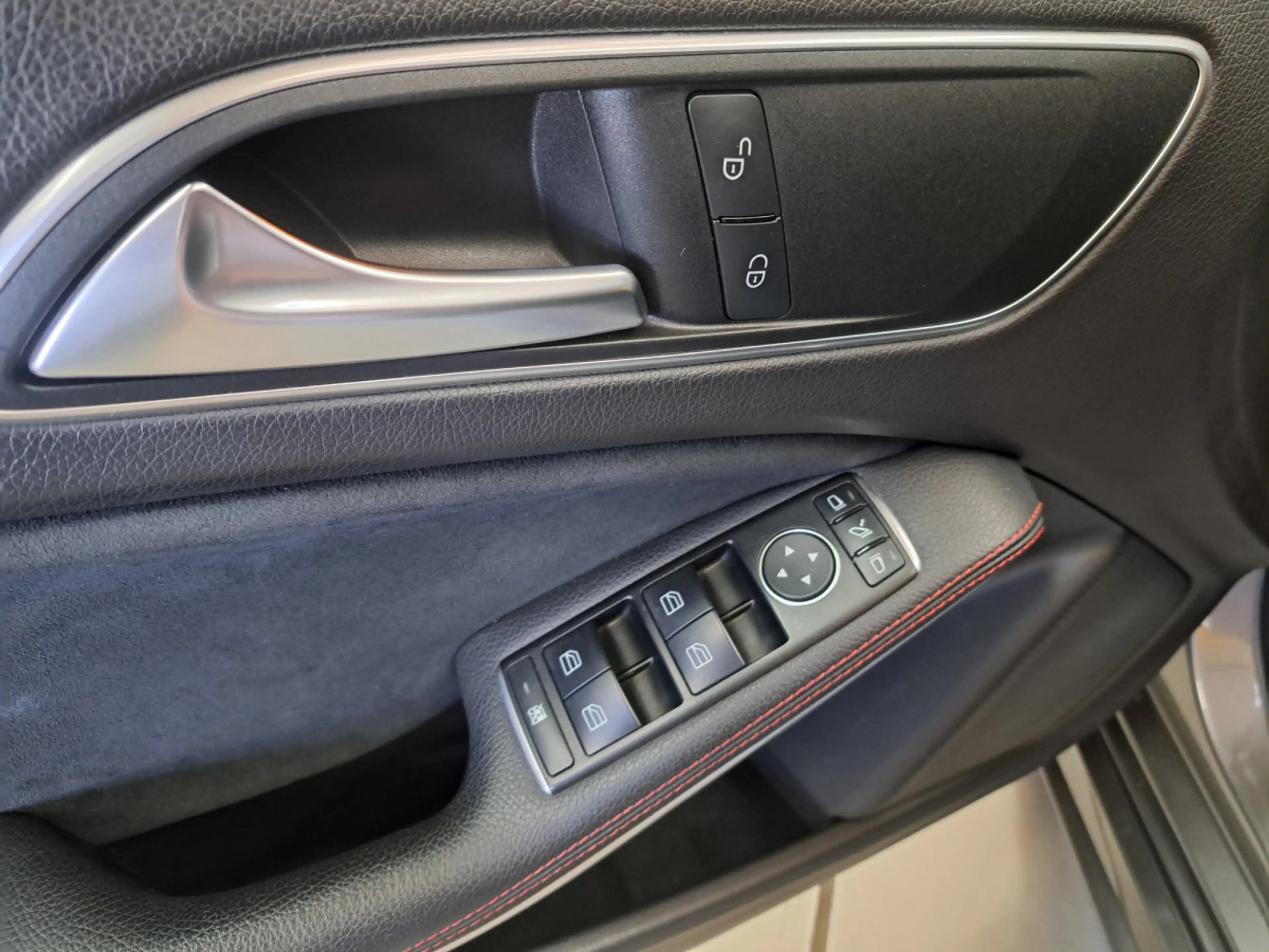 Mercedes-Benz A 250 SPORT AMG-LINE — photo 13