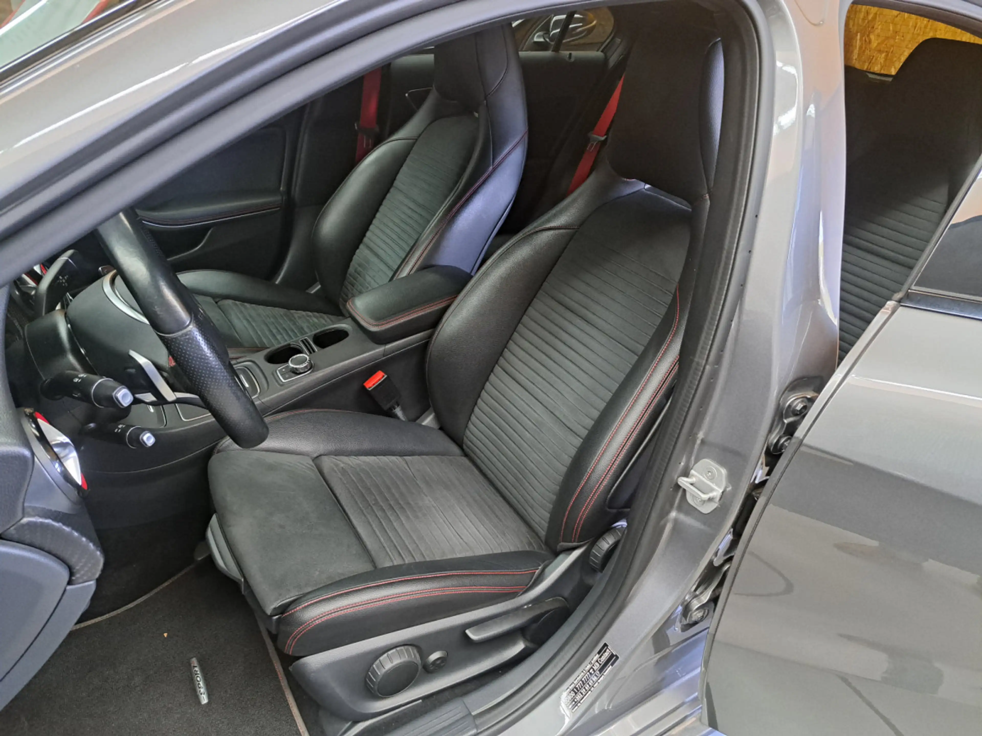 Mercedes-Benz A 250 SPORT AMG-LINE — photo 7